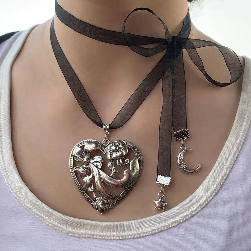 Heavy Industry Exaggerated Irregular Big Heart Pendant Necklace